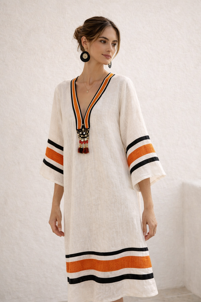 Amber | Vestido estampado negro y naranja con escote en V